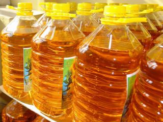 Ukraine. Rapeseed oil 2.3 zl / liter + seeds,