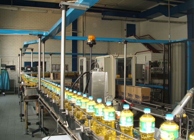 Ukraina.Olej kukurydziany 3.50 zl / L, olive, with fruit palm + krupy 0.70 zl / kg, grain, cereal Ukraine