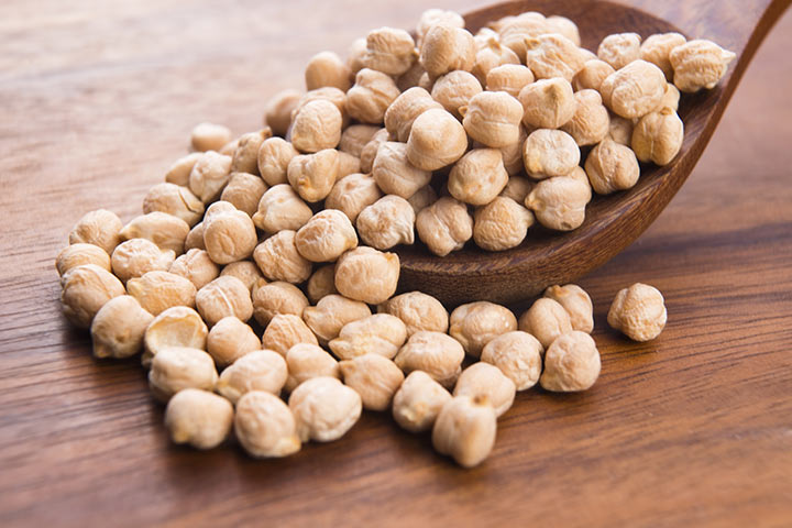 i will sell Grade A chickpeas from Finland ( ) please call or whats app