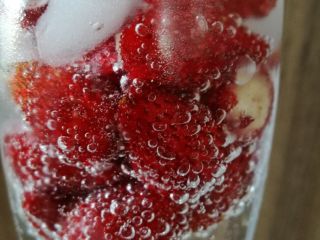 I will sell frozen milk, nice, thick fruit. Price