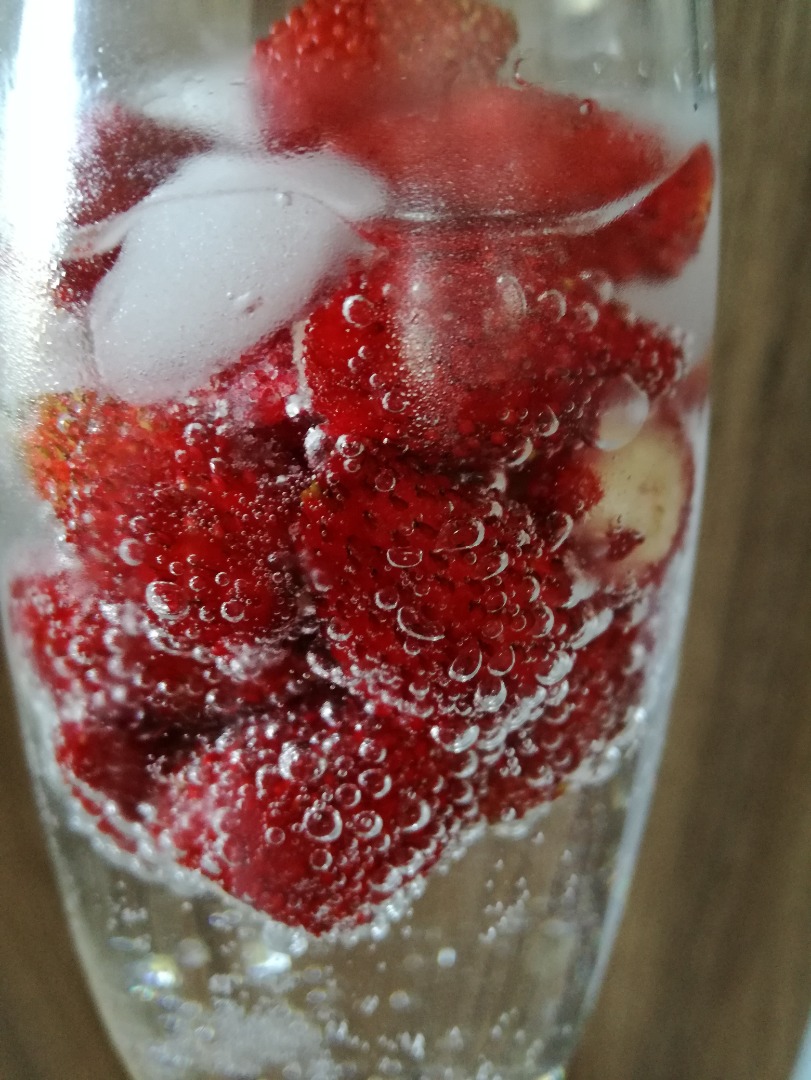I will sell frozen milk, nice, thick fruit