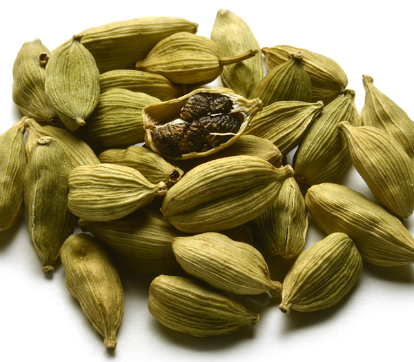 Best Selling Dried Spice Black Cardamom at Attractive Rate/VIETNAM DRIED BLACK CARDAMOM EXPORTER Quick Details Product Type: Single Herbs & Spices Style: Dried