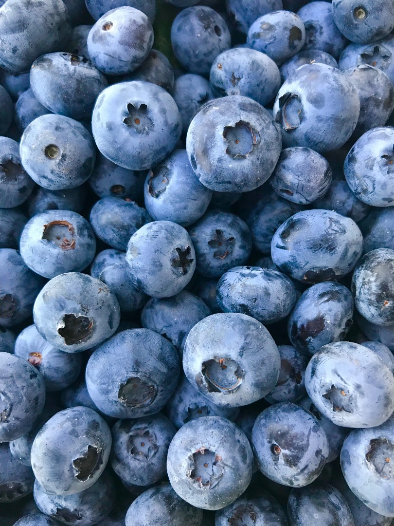 I will sell blueberry about 1 tonne