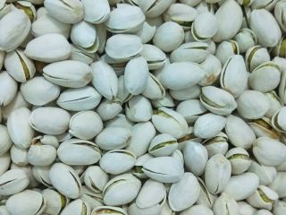 Buy processed pistachio nuts of all varieties from Ukraine
