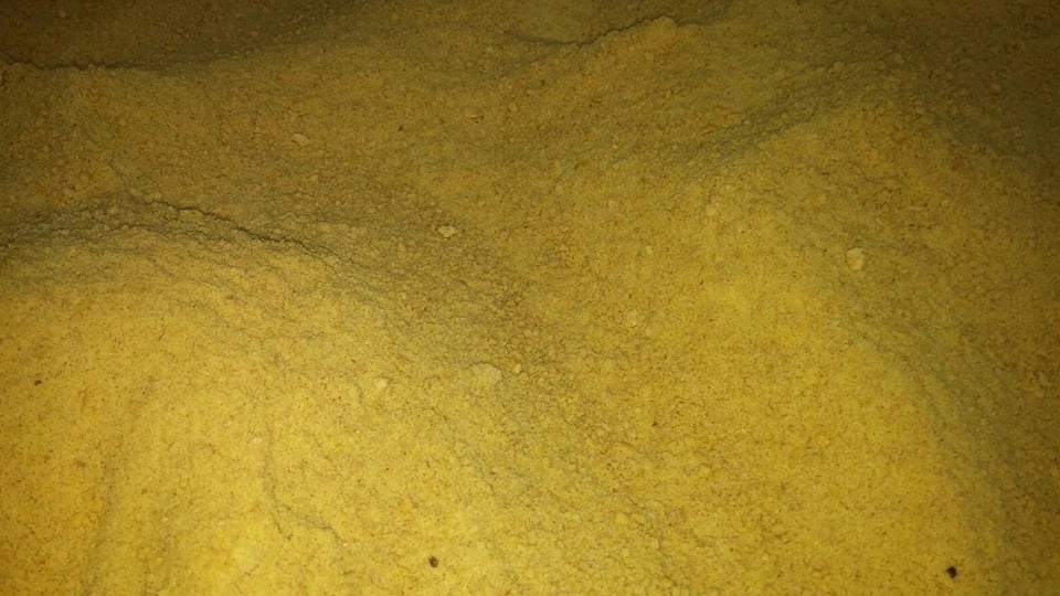 I will sell full-fat soybean meal without gmo, possible transport in bulk or packed in 25-1000 kg bags