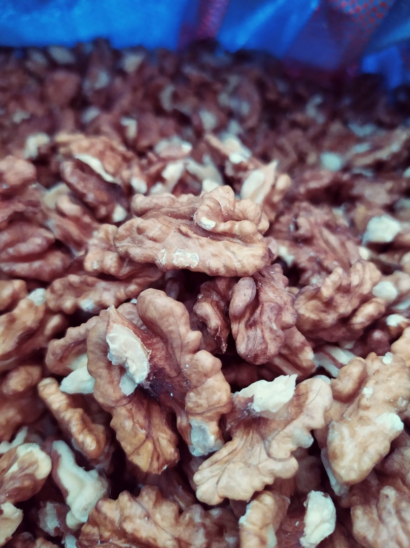 Hello, I will sell shelled walnuts, about 25 kg