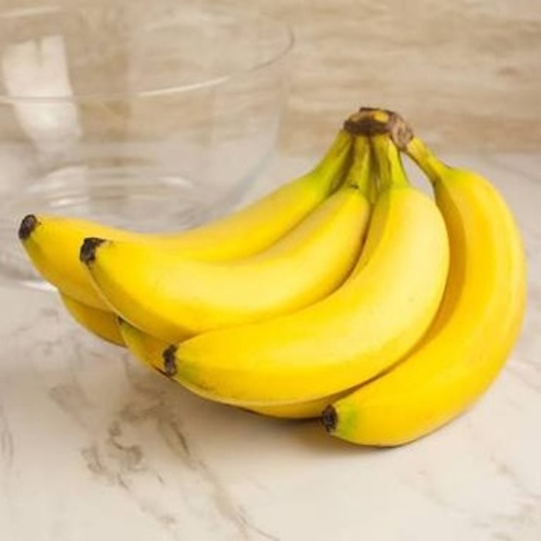 Fresh and Frozen Bananas please contact directly, What'sapp: email