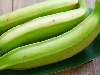 Ta Qua Bananas Plantains are often firmer than dessert