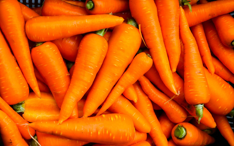 Here are some your lovely carot, we supply in large quantity
