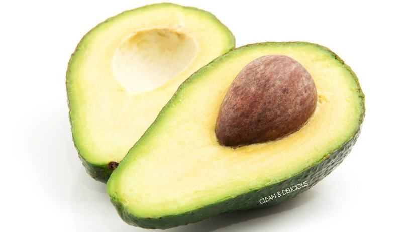 I will sell avocado caliber 22 Hass Kenya 1st class and South African mandarins 15kg 2nd class