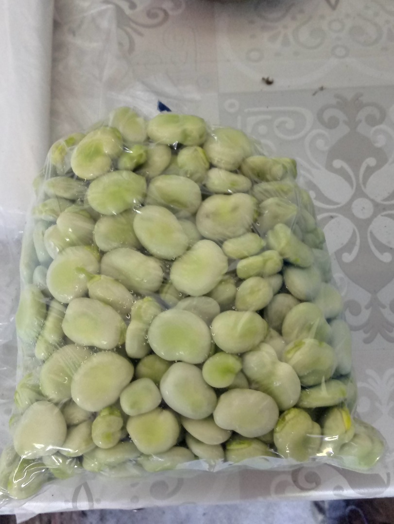 Hello, I have for sale fresh beans, any quantity, beans with large grains, price: PLN 8, price negotiable