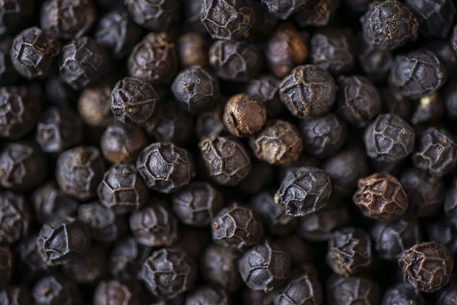 I am cameroonian, Leading manufacturer of high quality black and white Pepper, To extend my market, I have decided to export across our boarders to let the