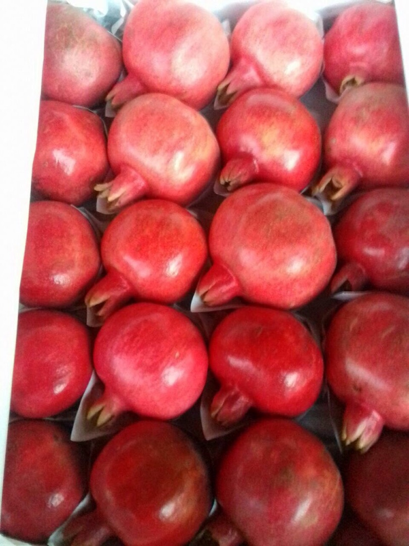We sell pomegranates! All questions in WhatsApp! Delicious!