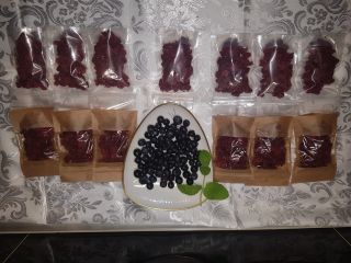 I will sell fresh or dried raspberries, Polka and