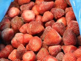 Frozen strawberry from Egypt 1.06 euro / kg Pickup