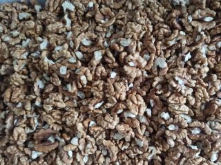 I am happy to sell about 100 kg of