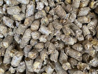 The straw pellets were pelletized with a Krone Premos