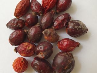 2020 year crop, high quality dried rose hip fruit.