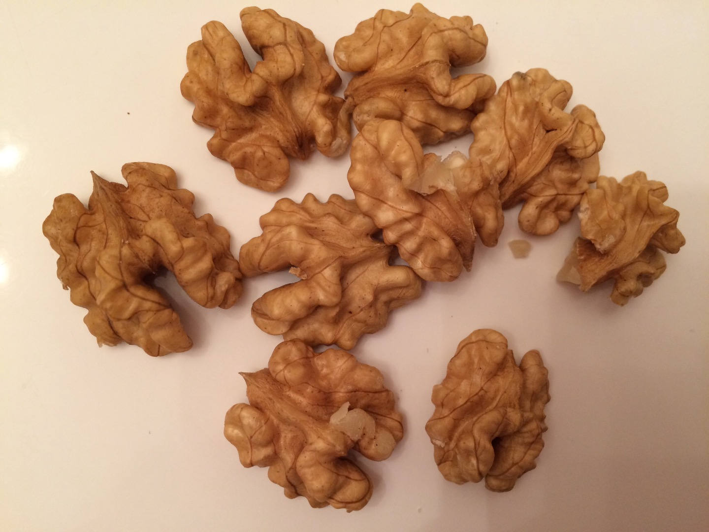 20 kg shelled walnuts without garbage, halves and quarters