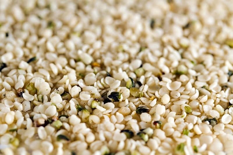 Shelled Hemp Seed / Shelled Hemp Seeds - from the producer (Cannabis Sativa L.) As a producer, Sefir Polska offers high-quality shelled hemp seeds for food