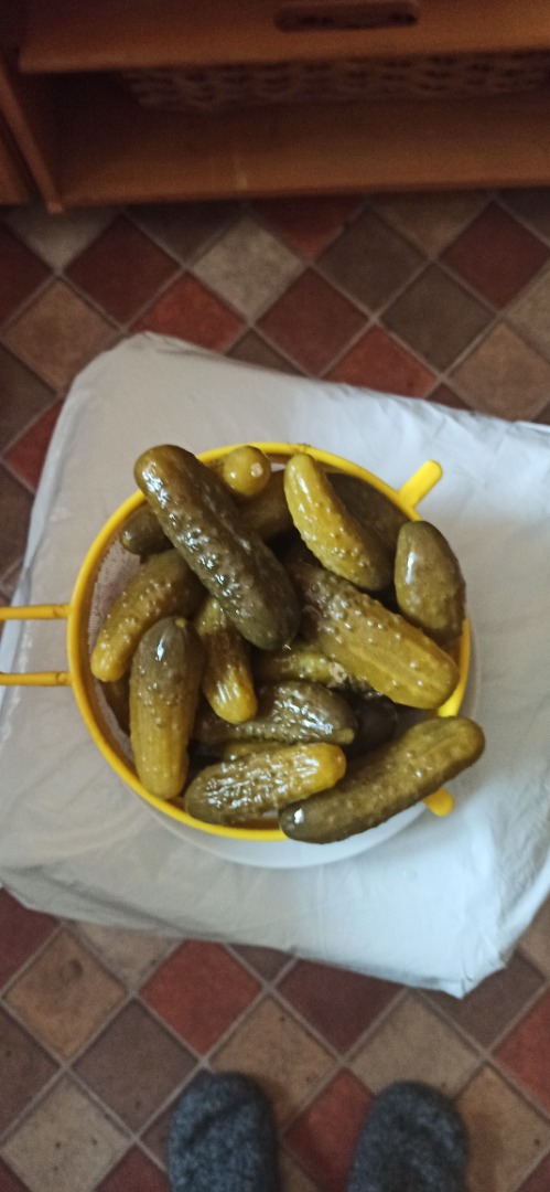 We offer naturally pickled cucumbers, perfect for salads and salads, unique home-made taste