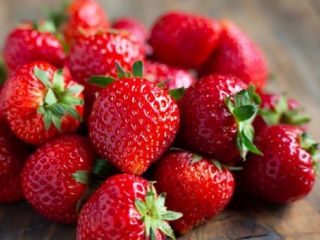 item value Style Fresh Product Type Berries Type Strawberry
