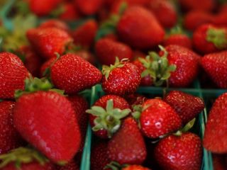item value Style Fresh Product Type Berries Type Strawberry