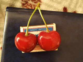 We sell Crupnoplodnaia cherries. Caliber 26+. We deliver to
