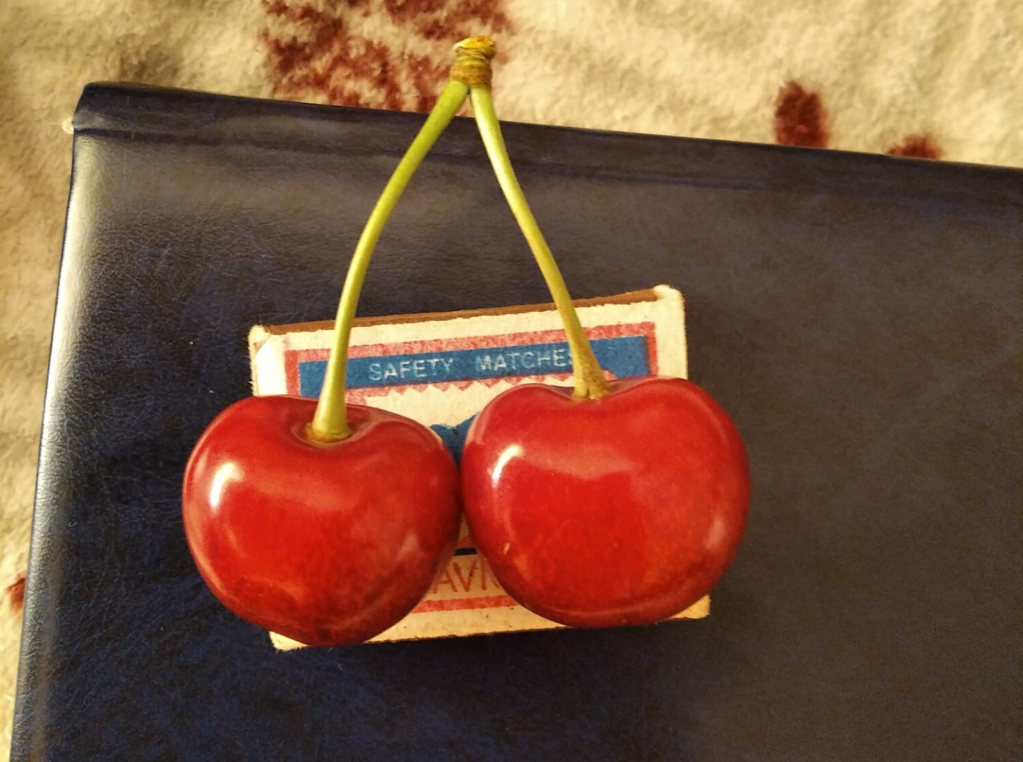 We sell Crupnoplodnaia cherries