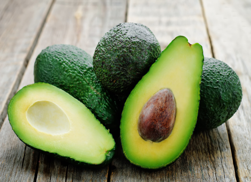 Laverida sells tropical fruits in bulk