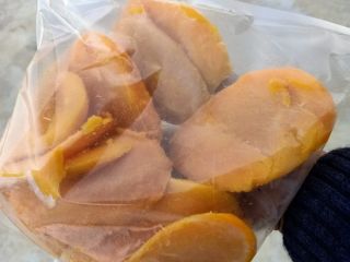 I am selling a very sweet, juicy mango, peeled,