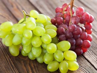 red grape red globe Yunnan grape fresh fruit exporter