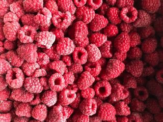 I will sell a frozen raspberry 90/10 from Belarus.