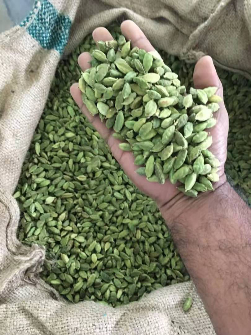 We are suppying black/green/brown cardamom with the following details: 1
