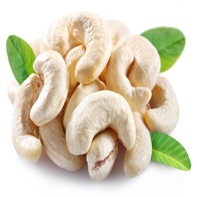 Raw natural cashews are high in protein and low in carbohydrates