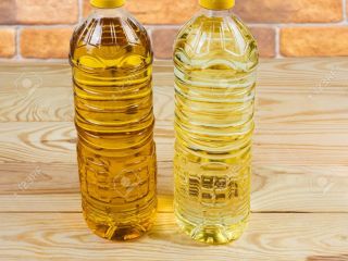 SUNFLOWER OIL Organoleptic: Neutral/bland taste; absence of foreign odours