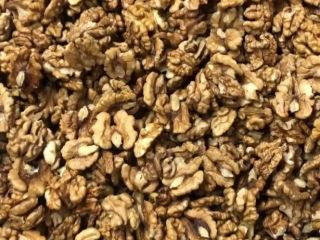 WALNUT KERNELS . WALNUTS. ORZECHI WLOSKIE. ECO / BIO