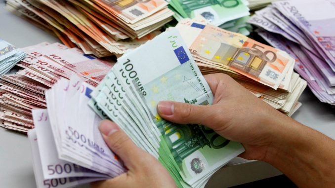 I offer loans to commercial and private organizations More than 10 years of experience for even greater quality of service