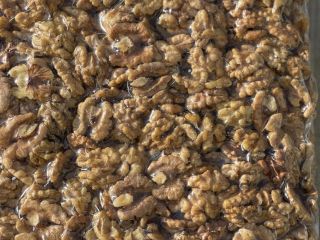 I sell walnut kernels in halves, quarters, mix in