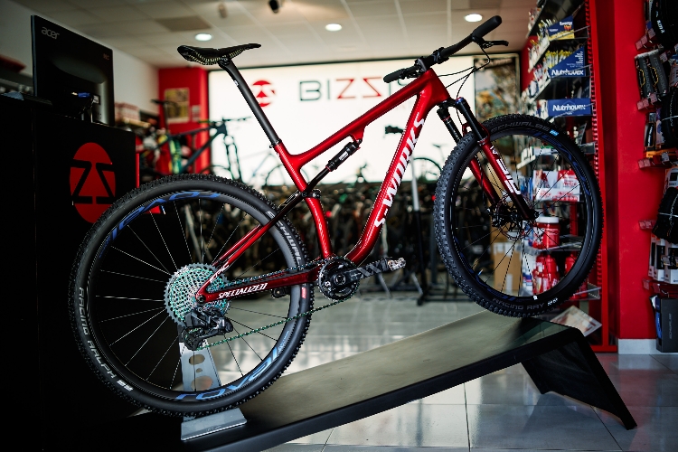 DanneyStore International Limited Delivery is worldwide for more information contact me at payment is via BANK TRANSFER or PAYPAL Specialized 2021 Road Bikes: