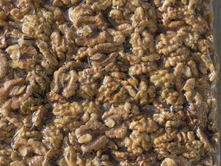 I am selling Extra quality walnut kernels