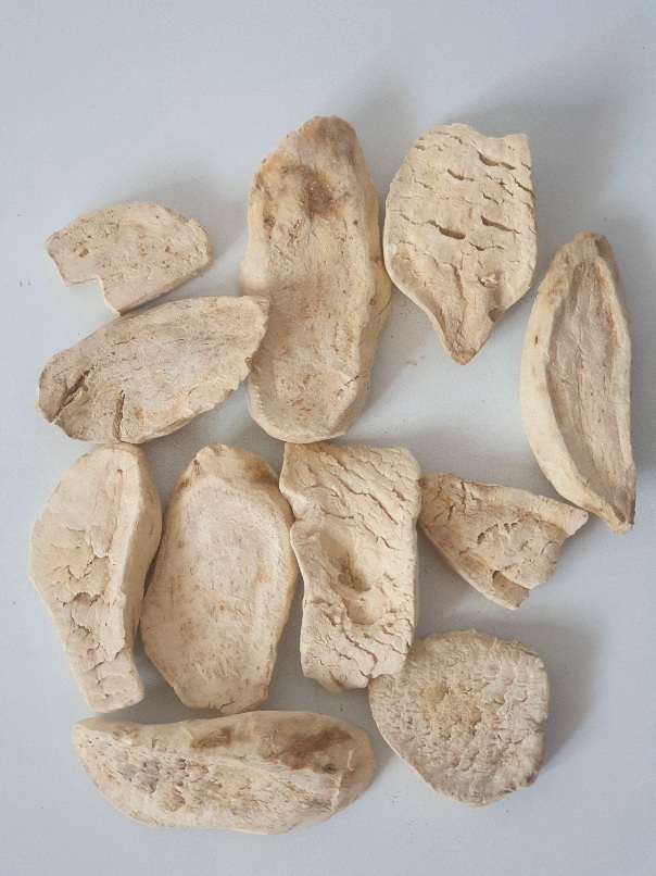 We are an importer of dried ginger