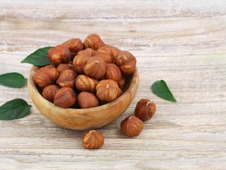 I am selling shelled hazelnuts.