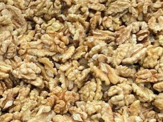 We offer walnuts delivery to the EU, harvest 2021.