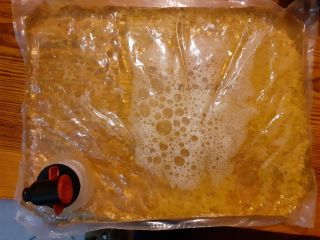 I am selling pressed pear quince juice 100%, no