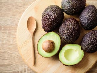 We can supply both conventional and organic Hass and