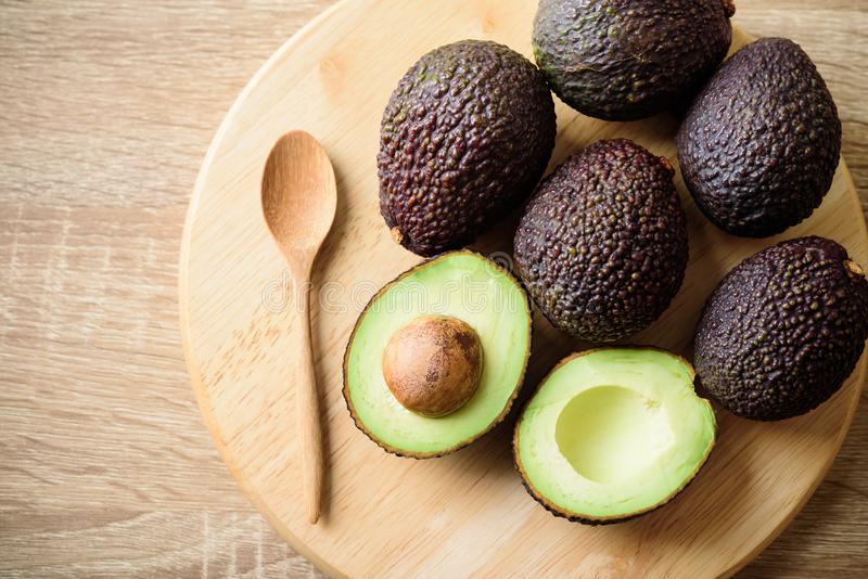 We can supply both conventional and organic Hass and Fuerte varieties
