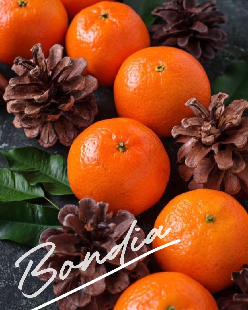 I am selling Spanish clementine mandarins, the first quality Clemenules variety directly from the field, caliber 3 and 4 with leaves, 10kg box, minimum