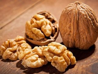 I will buy a walnut peeled from 1 ton.