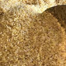100 gr nutritional value: energy :343 carbs :69,8 protein :12.5 fat:1,5 calcium:40 mg vitamin A - 0 1.U Vitamin B1- 0,4mg vitamin B2 - 0,04 hm niacin -4,3 mg